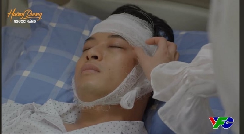 “Hướng dương ngược nắng” tập 69: Thăm Kiên ở bệnh viện, Châu nghẹn ngào thừa nhận vẫn yêu
